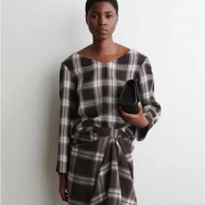 COS. NWT. Instant Sell Out. Burgundy Check. Size 8.